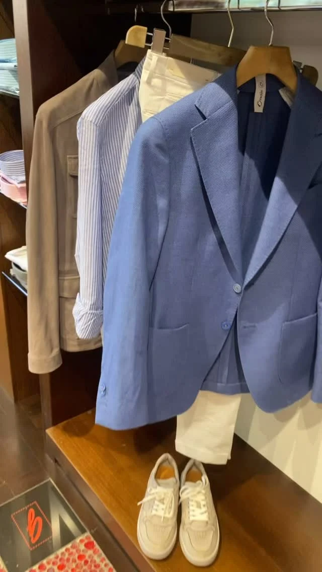 🧥👔”Giacche, camicie, pantaloni e scarpe per un look uomo senza sforzo. 
In negozio solo poche taglie: il momento giusto per scegliere é adesso!”⏳
-

😎 Vi aspettiamo da Granduca prima che finisca tutto!

-

👉 Vieni a trovarci in Store - Via Quinto Ennio n.64 Francavilla Fontana 

👉 Shop on-line www.granducacamiceria.it 

📦 Spedizione in tutta Italia 

☎️ per info e contatti 

Whatsapp e messenger
Cel. +39 328 33 17 386 
Tel. 0831 81 19 48

#granducacamiceria #francavillafontana #puglia #salento #taranto #brindisi #lecce #ceglie #mesagne #oria #latiano #grottaglie #manduria 
#StileUomo #LookEssenziale #ModaUomo #GiaccheUomo #ScarpeUomo #CamicieSuMisura #PantaloniUomo #UltimeTaglie #OutfitUomo
